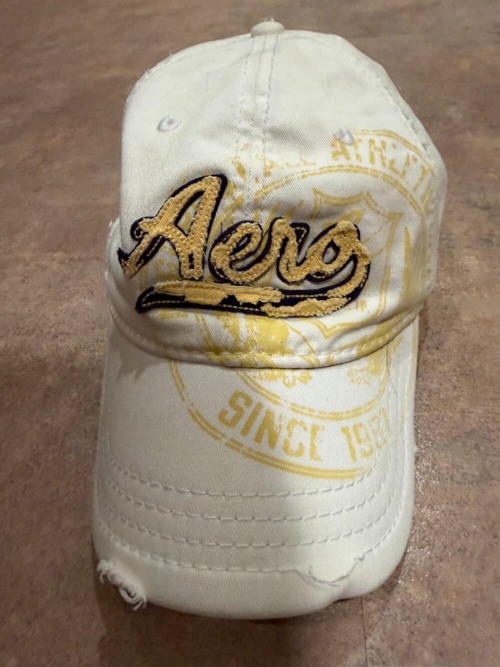 Aeropostale Baseball Cap Vintage Y2K White with Gold